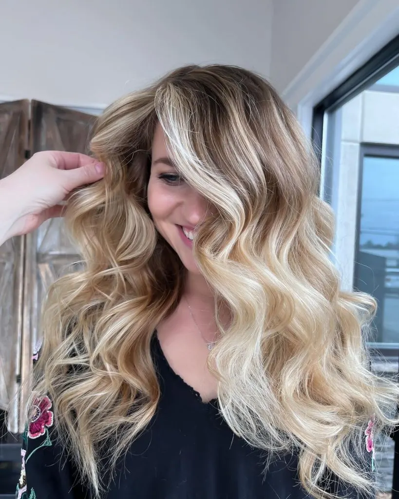 light brown hair with blonde highlights