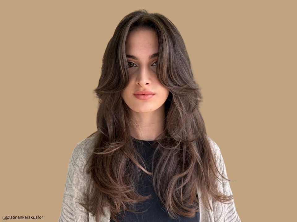 50 Best Hairstyles With Curtain Bangs Trending In 2025
