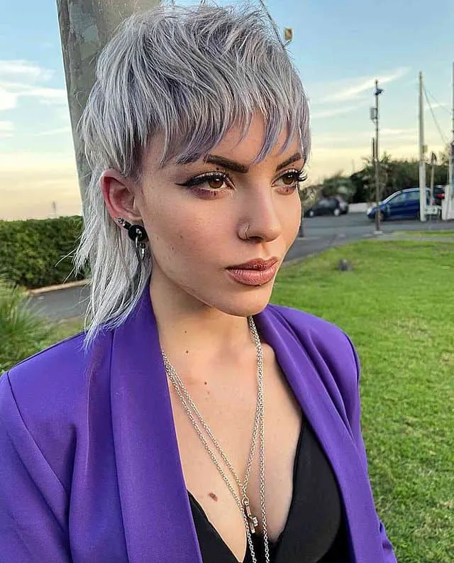 mullet shage with bangs