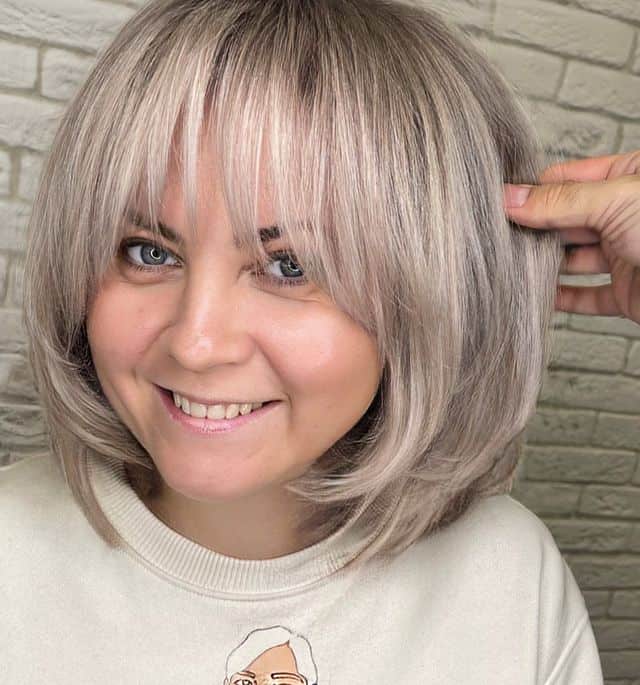 round bob with bangs for round face