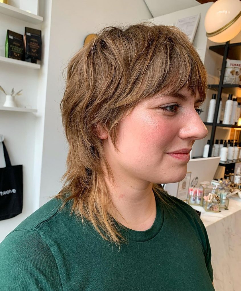 short razor cut with bangs for round face