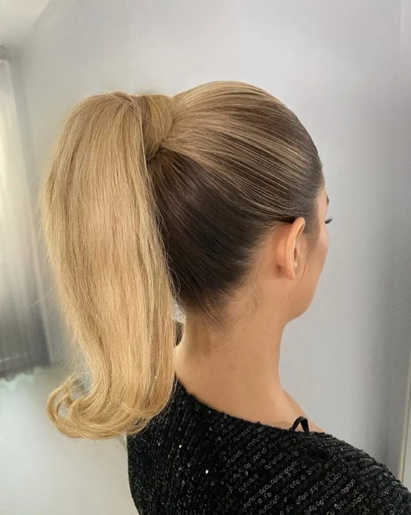blonde hair in ponytail