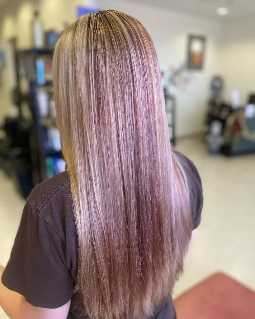 cool blonde hair with strawberry lowlights