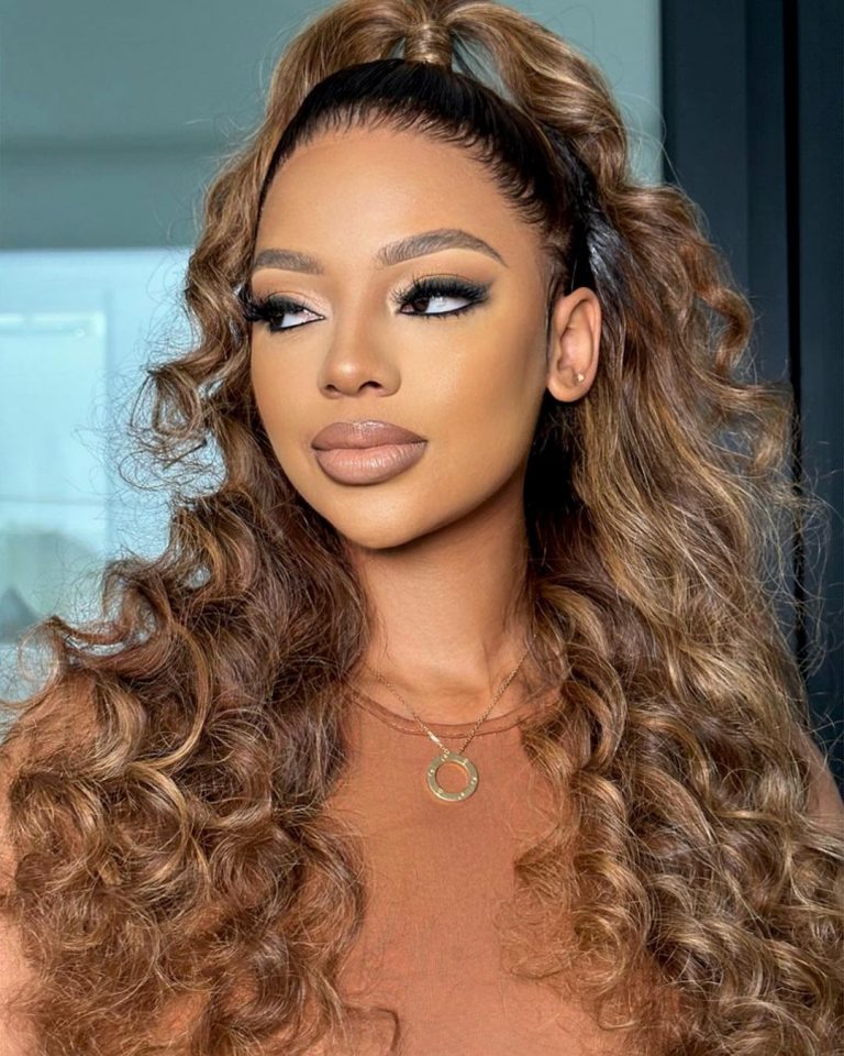 50 ideas de pelo rubio miel de moda en 2024