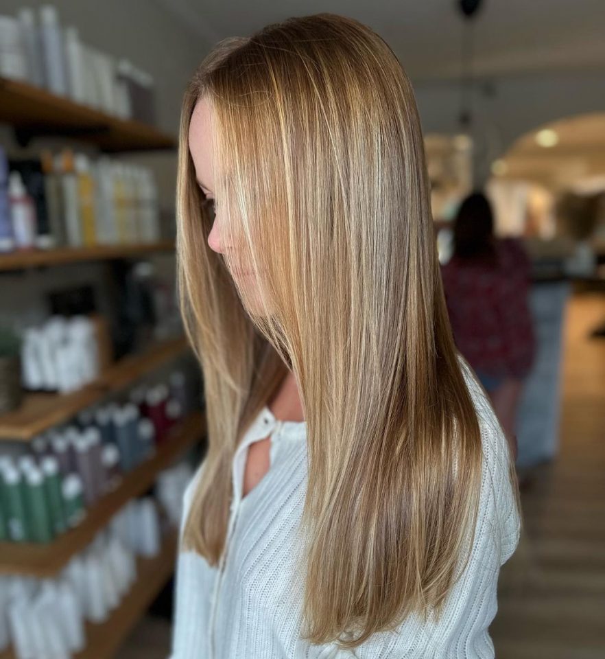 50 ideas de pelo rubio miel de moda en 2024