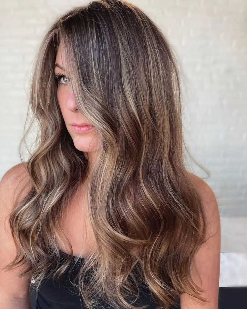natural blonde highlights on brown hair