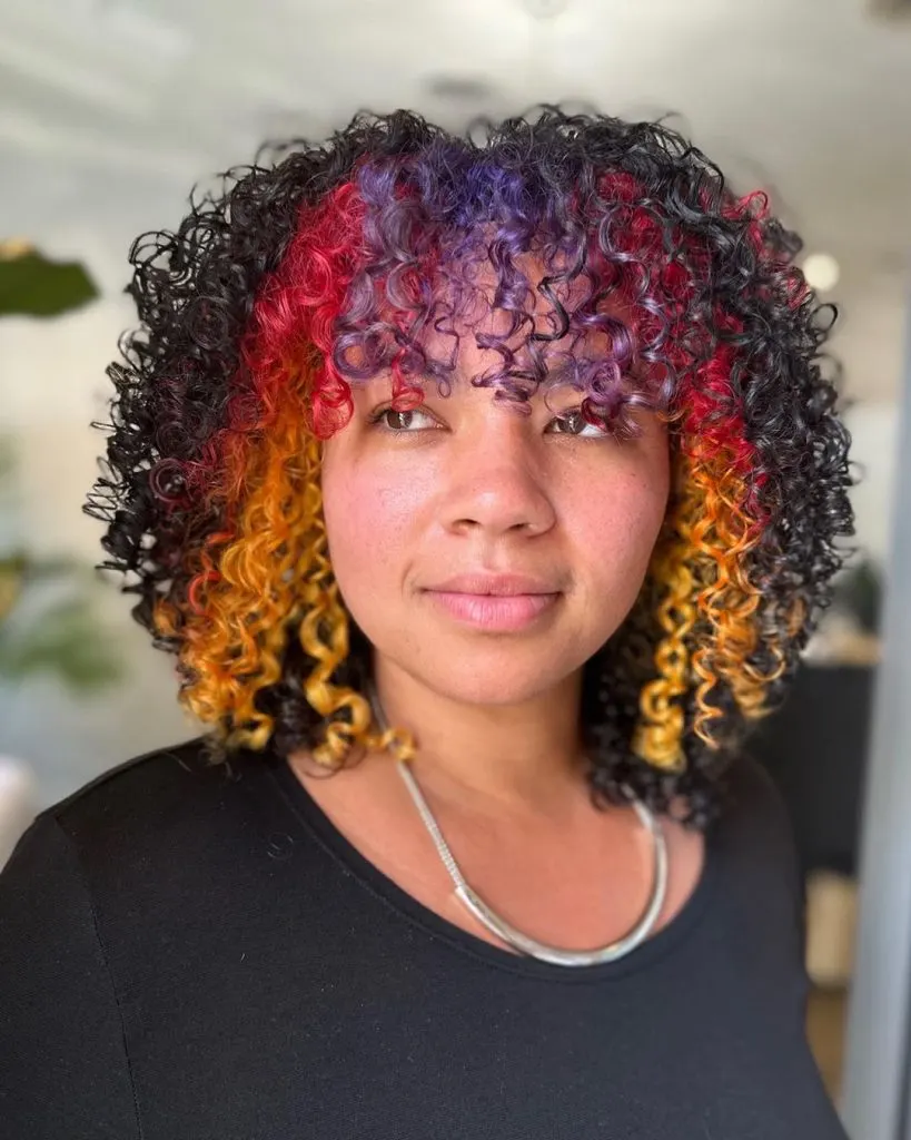 color blocking 3C curls with bangs