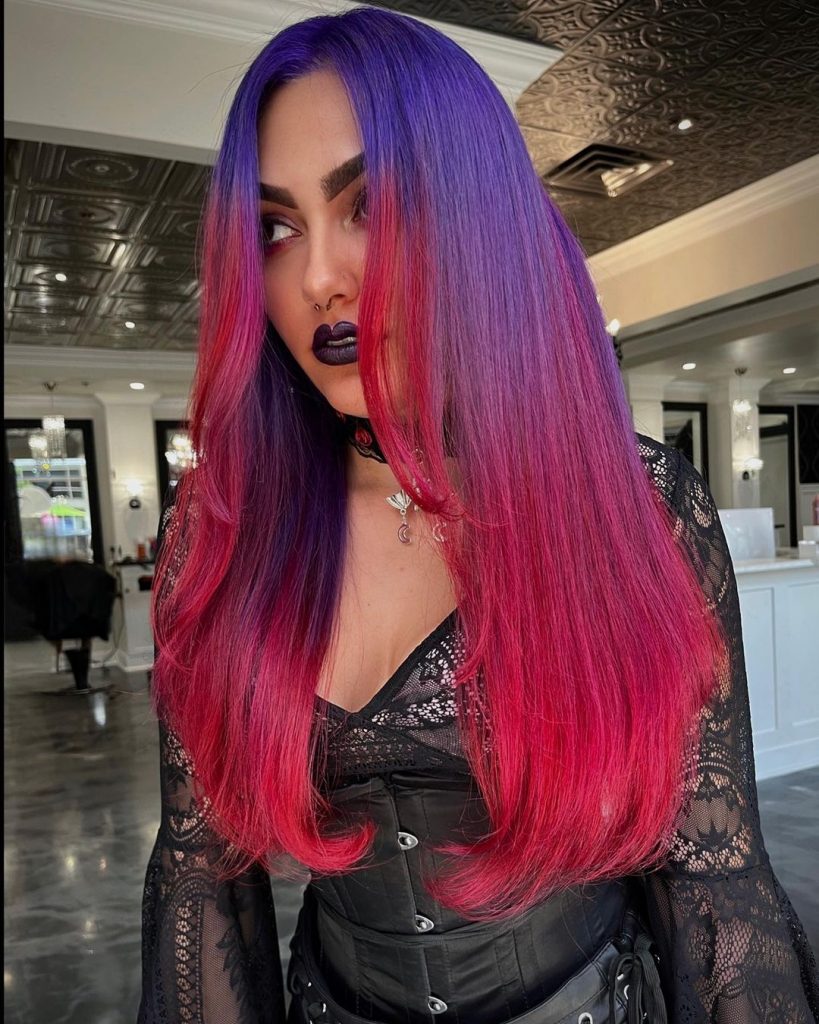 cheveux magenta funky
