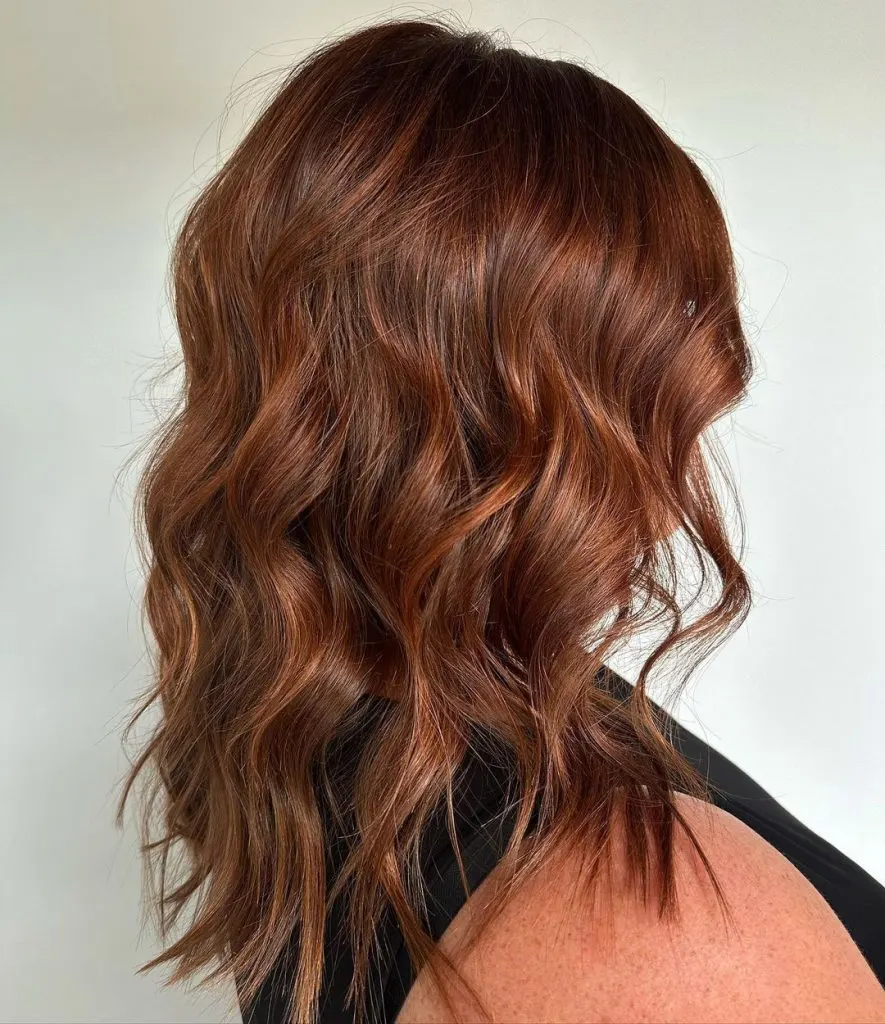 mid length auburn hair