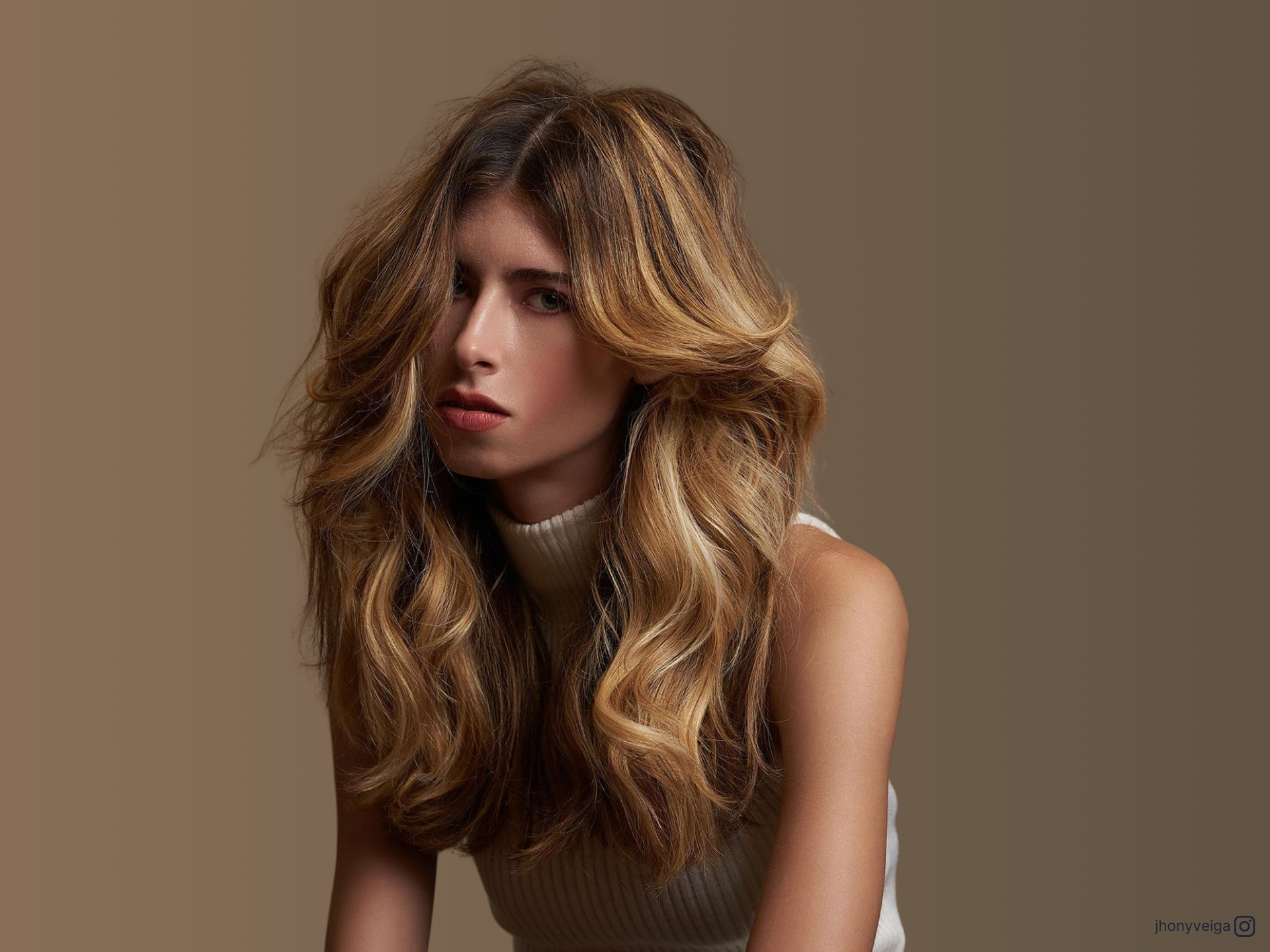 40 Inspo Pics Of Honey Brown Hair With Highlights For Your Moodboard