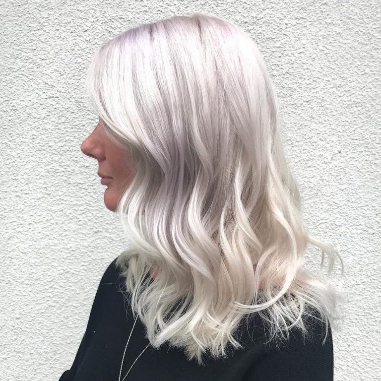 45 Stunning Medium Length Blonde Hair Trends For 2025