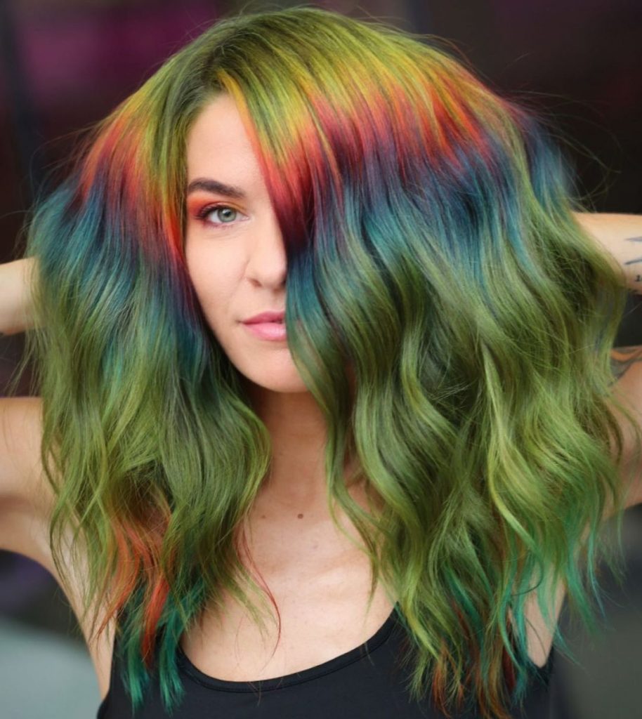 grunge green wavy color blocking hairstyle