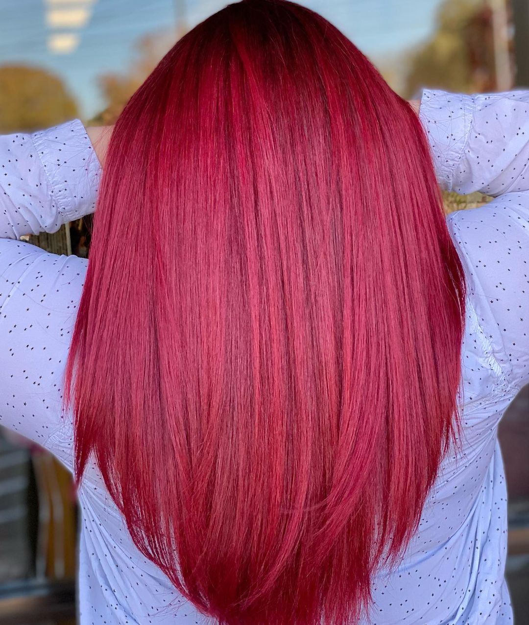 cheveux rouge rubis cerise