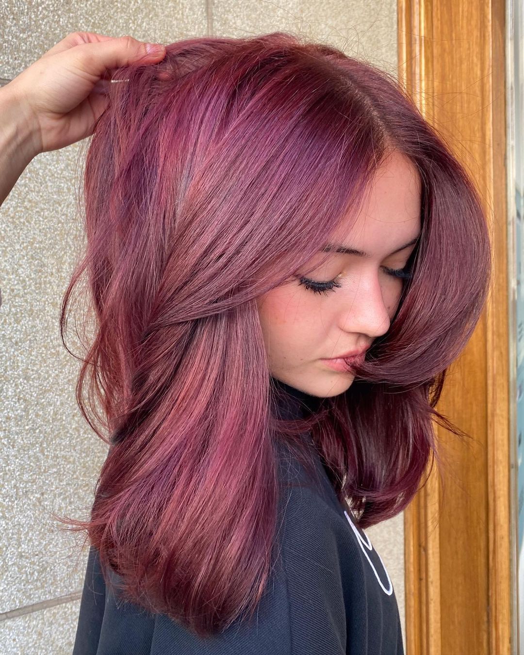 violeta cereza pelo rojo