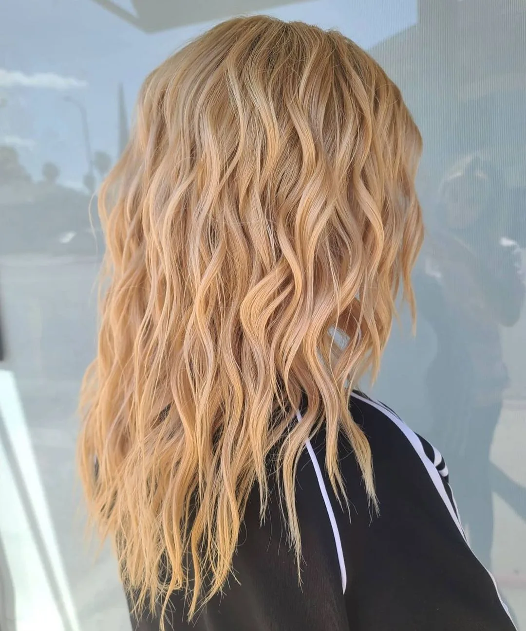 wavy medium length beach hair