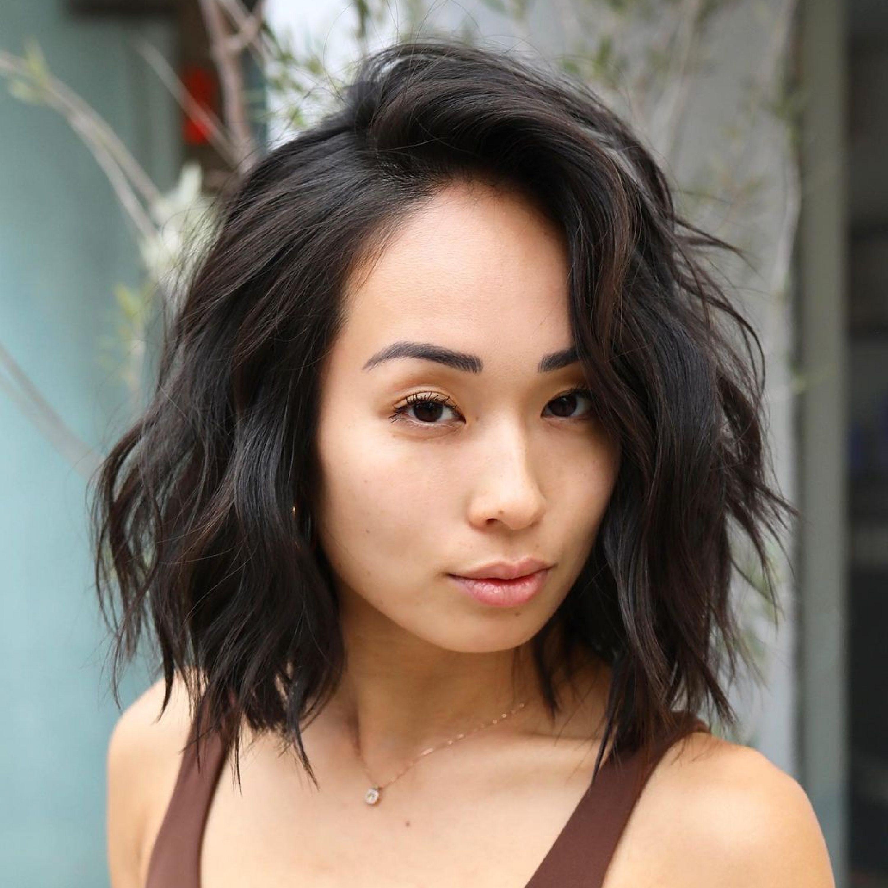 wavy lob with side bangs
