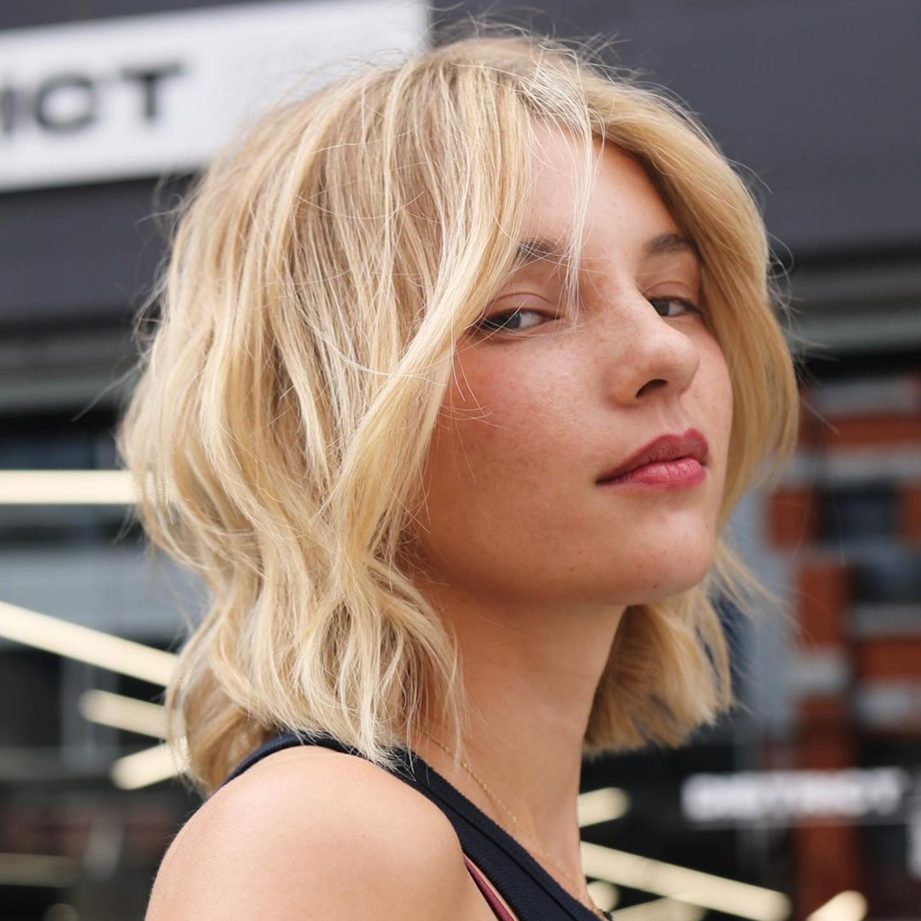golden blonde bob with layers