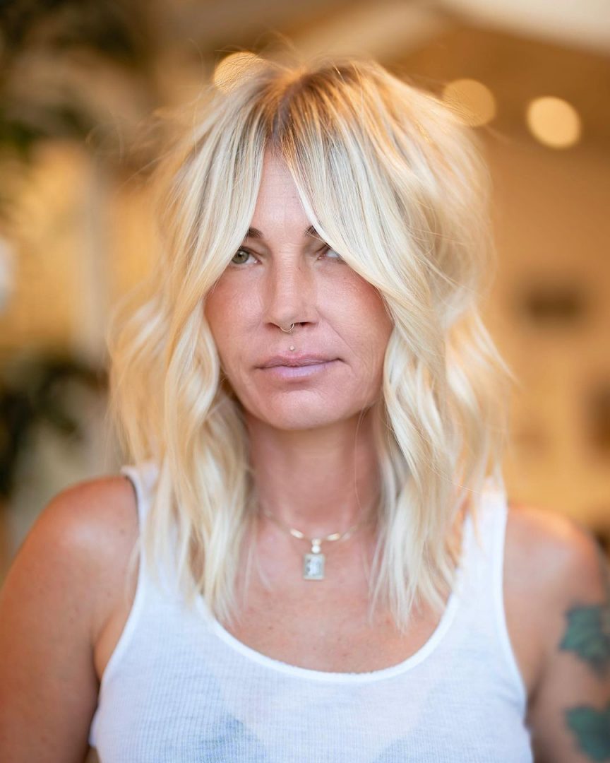 aging-in-style-22-medium-length-hairstyles-for-women-over-50