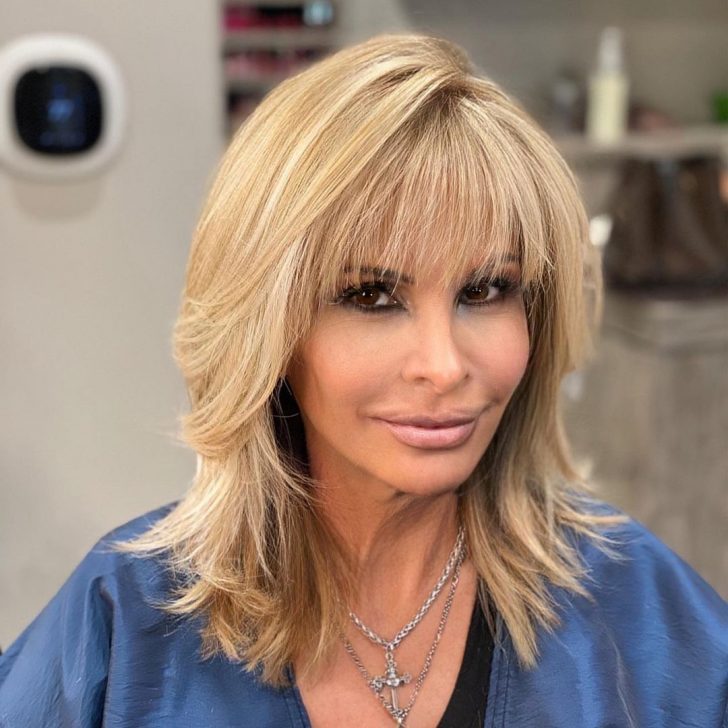 Vieillir en beauté : 22 coiffures mi-longues pour les femmes de plus de ...