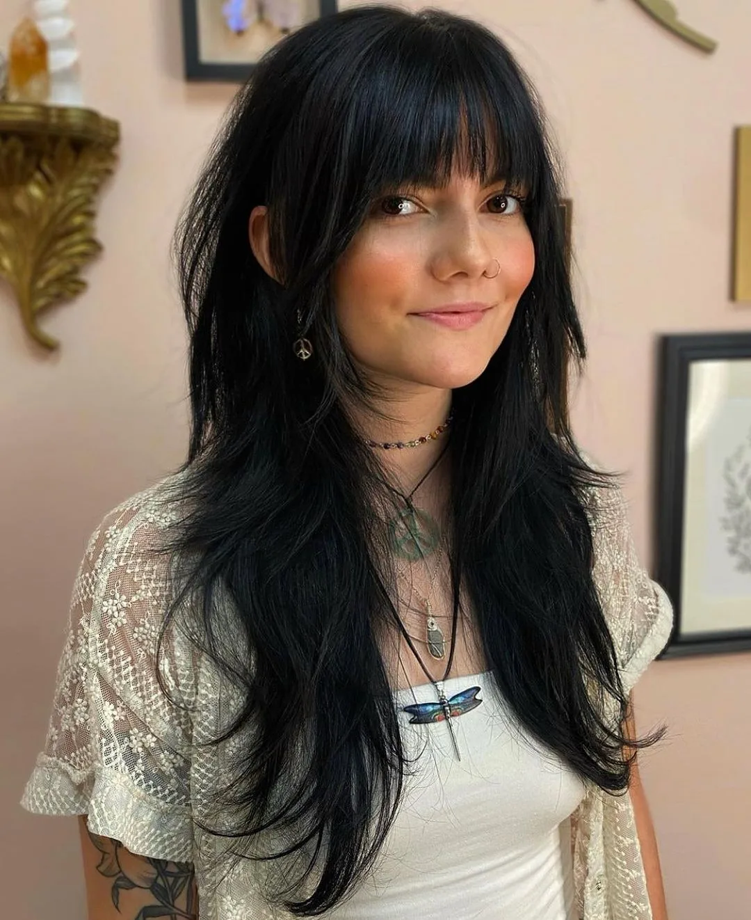 corte longo preto desgrenhado