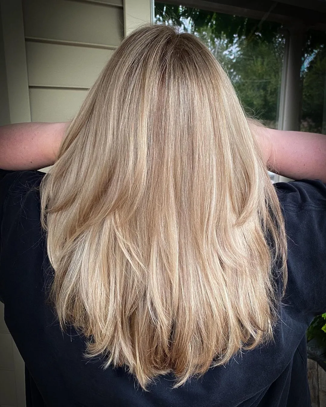 straight thick blonde hair with layers