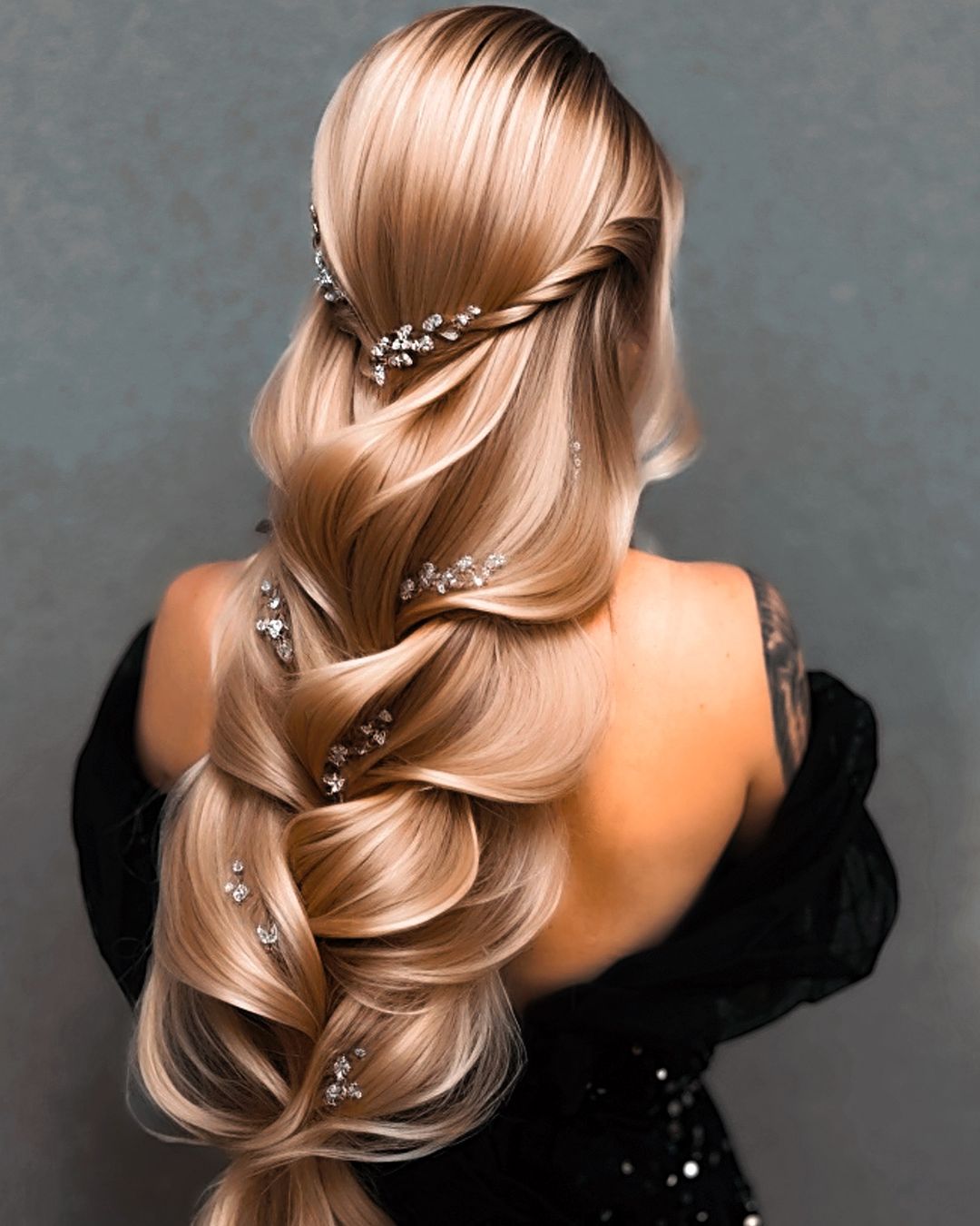 totally loose braid with jewellery