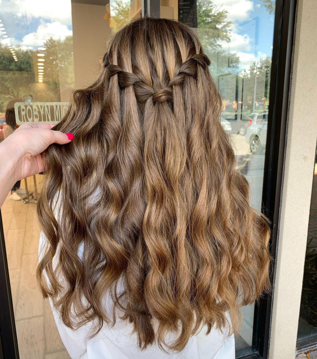 Keep These 25 Prom Hairstyles Fit For A Queen On Your Radar For 2024