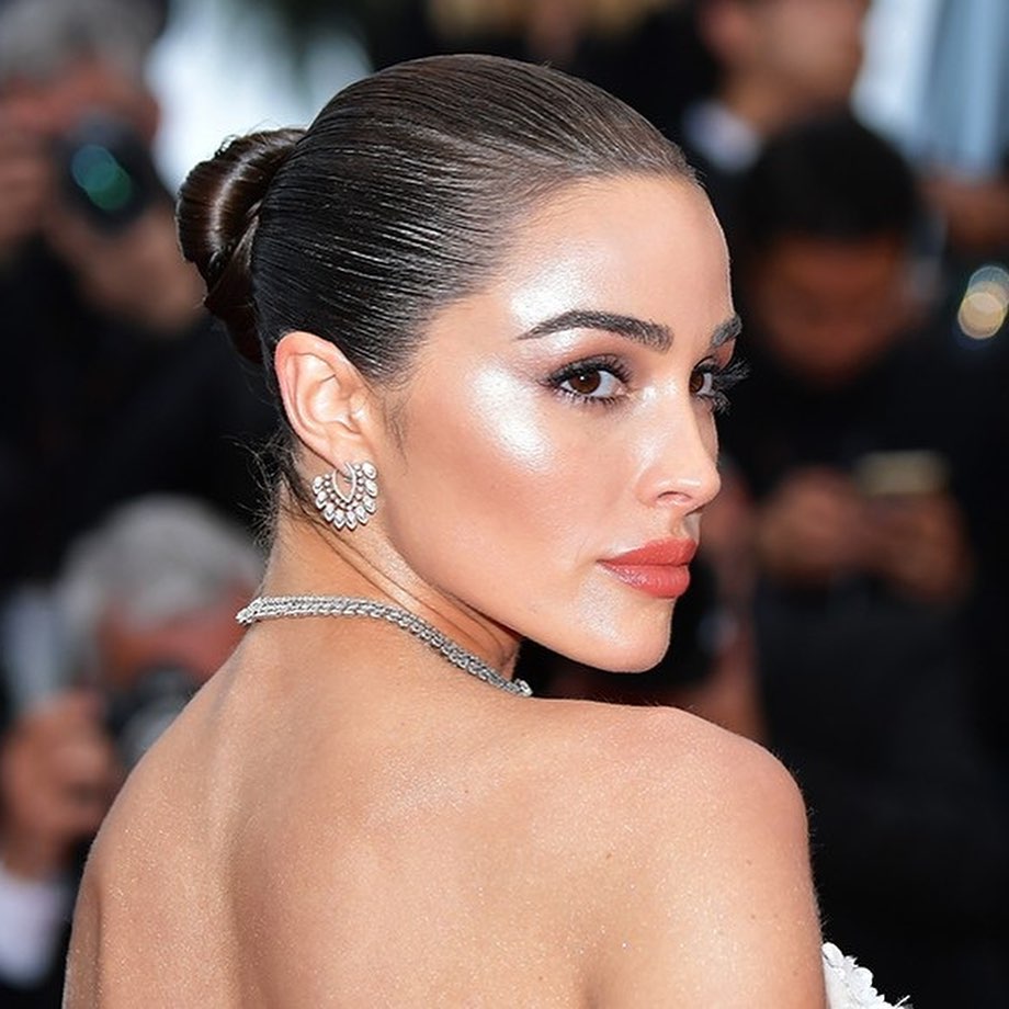 Olivia Culpo wet hairstyle