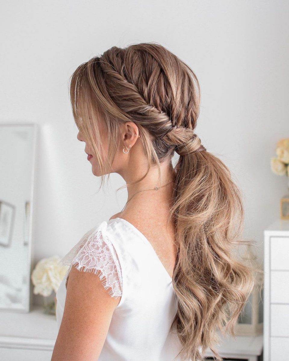 High Ponytail with Textured Waves