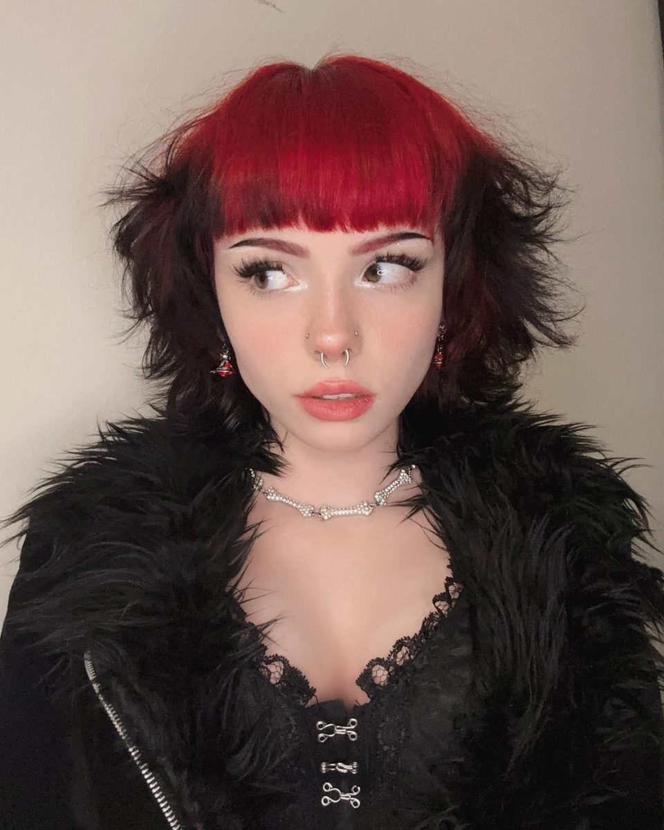 Influencers Are Going Crazy Over The Latest Red Roots Black Hair Trend