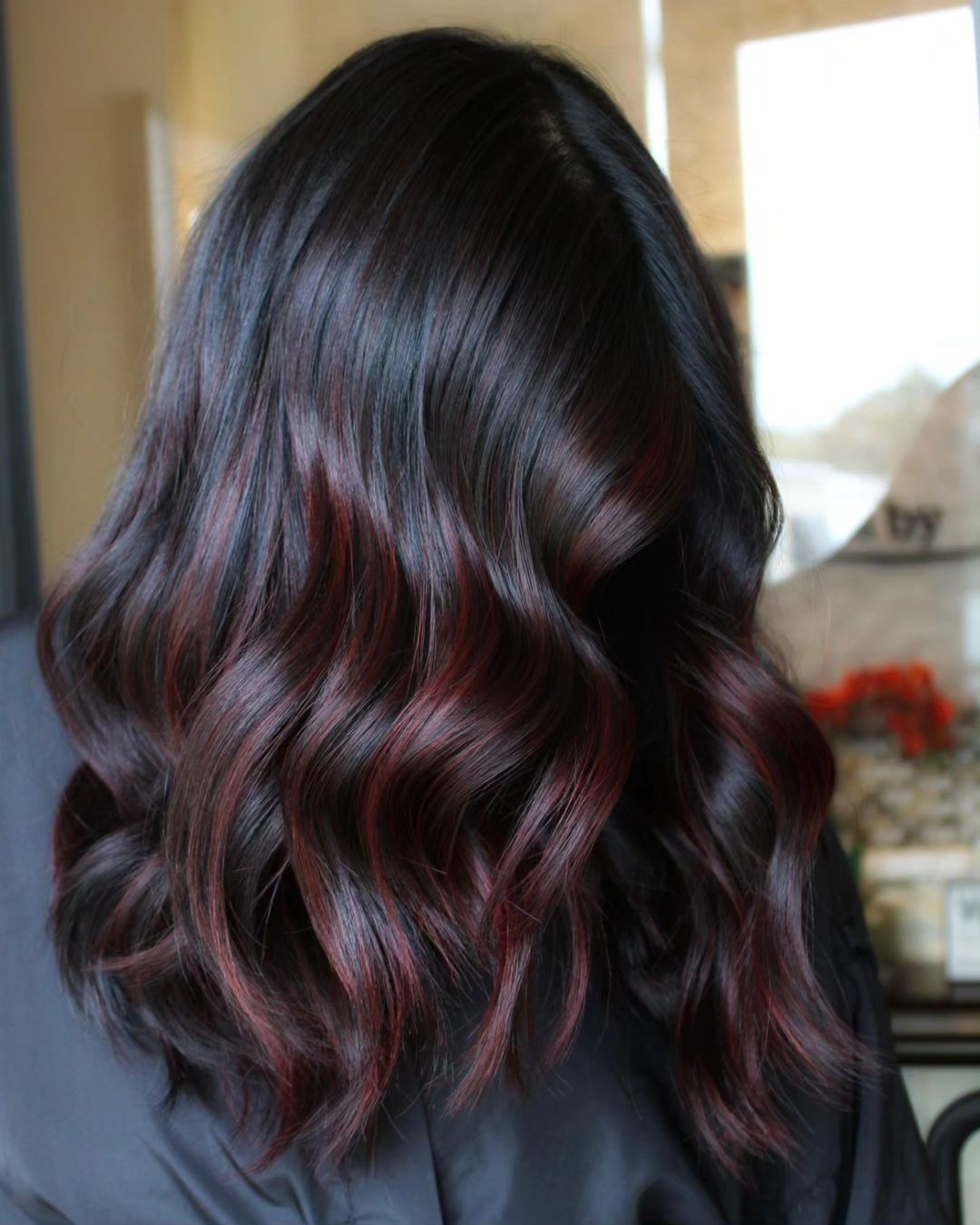 roodachtig zwarte haarkleur