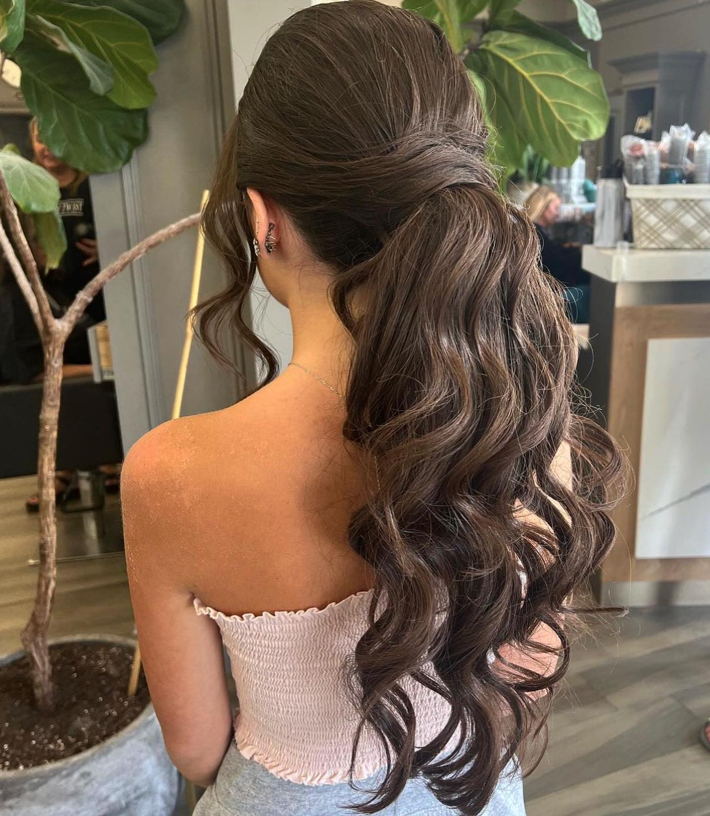 mid-height prom ponytail hairstyle