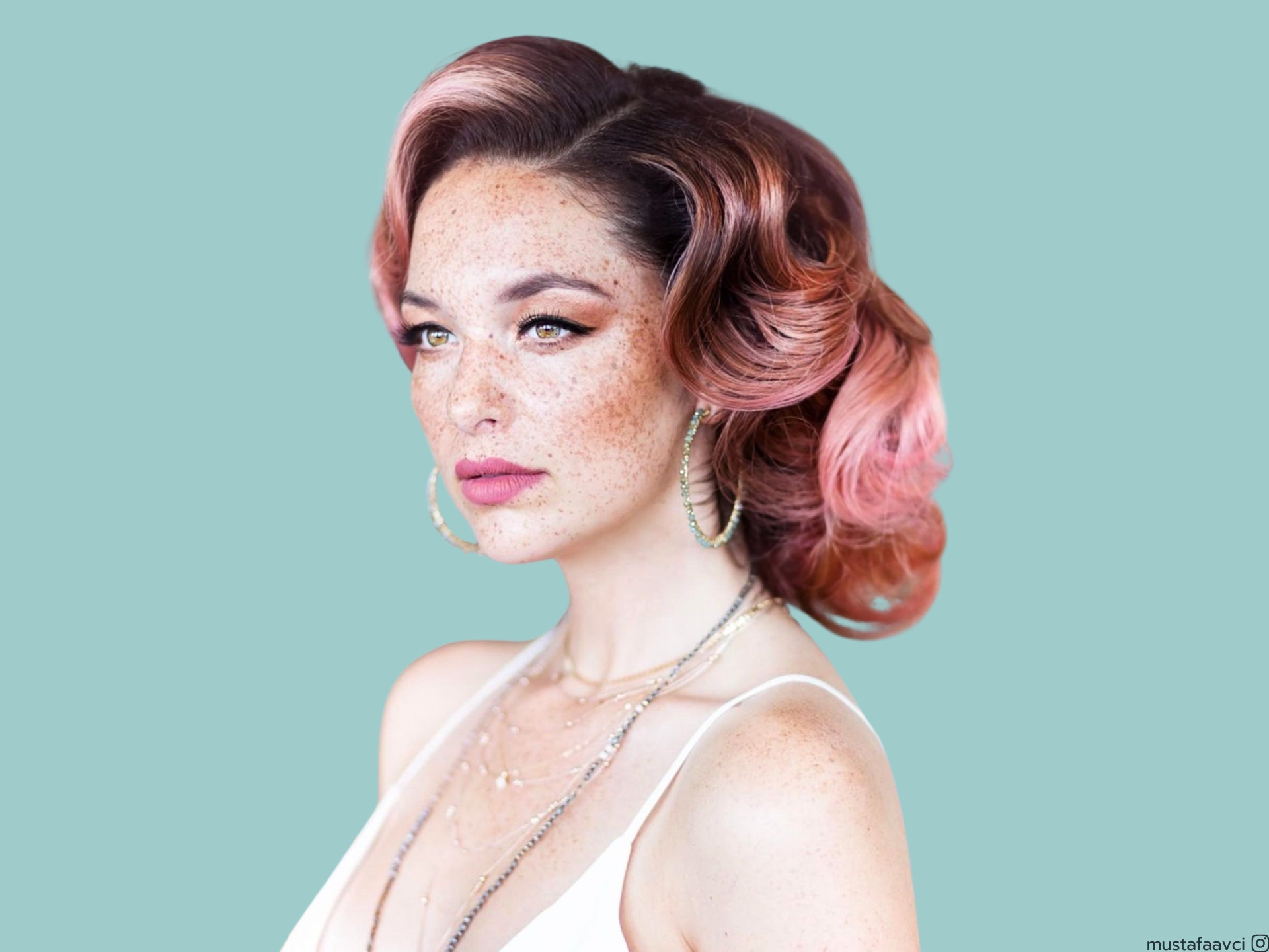 The 20 Most Iconic Short Wavy Hairstyles For Women