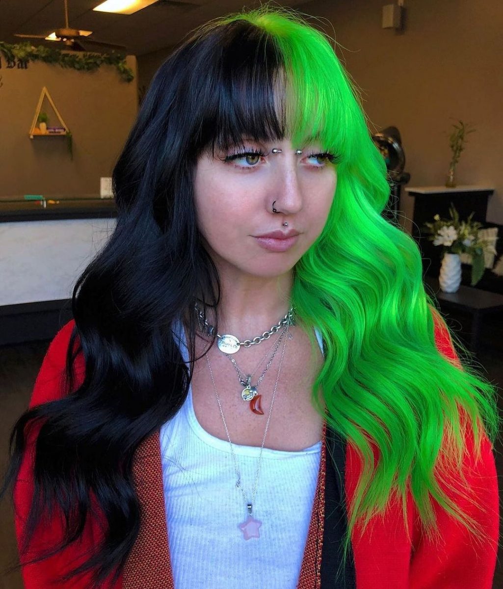 22 Insta-Worthy Wavy Hair With Bangs Looks To Try Today