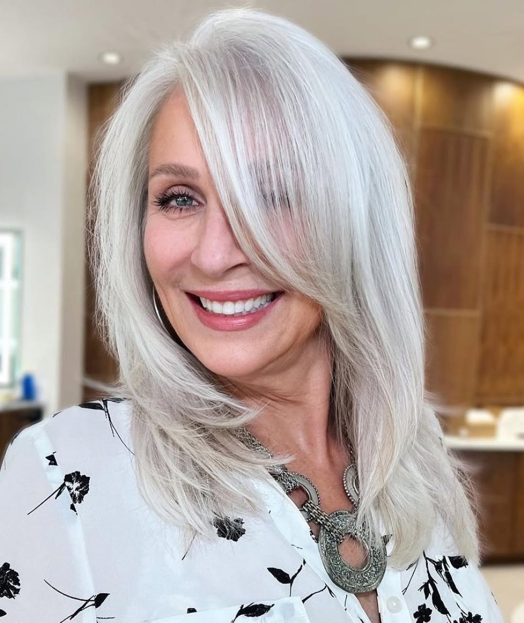 platinum blonde mid-length cut