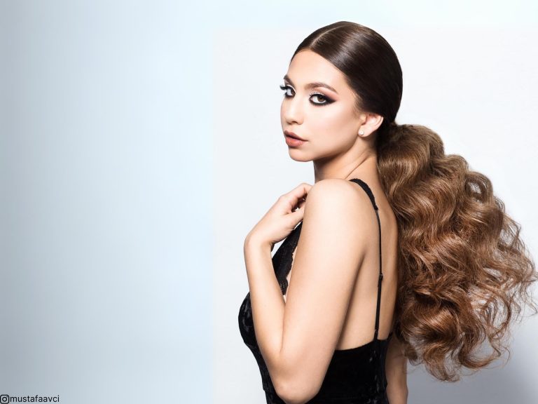 curled ponytail