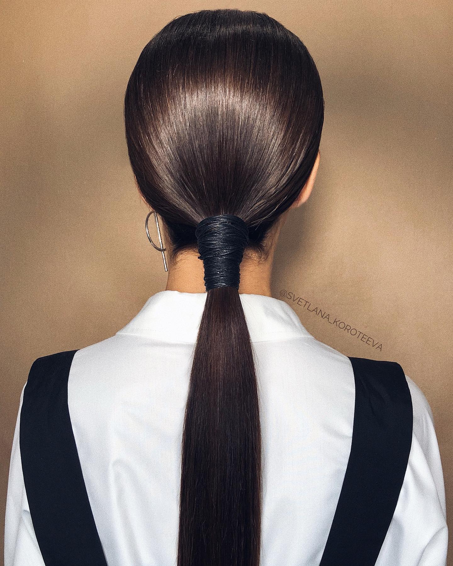 sleek low ponytail