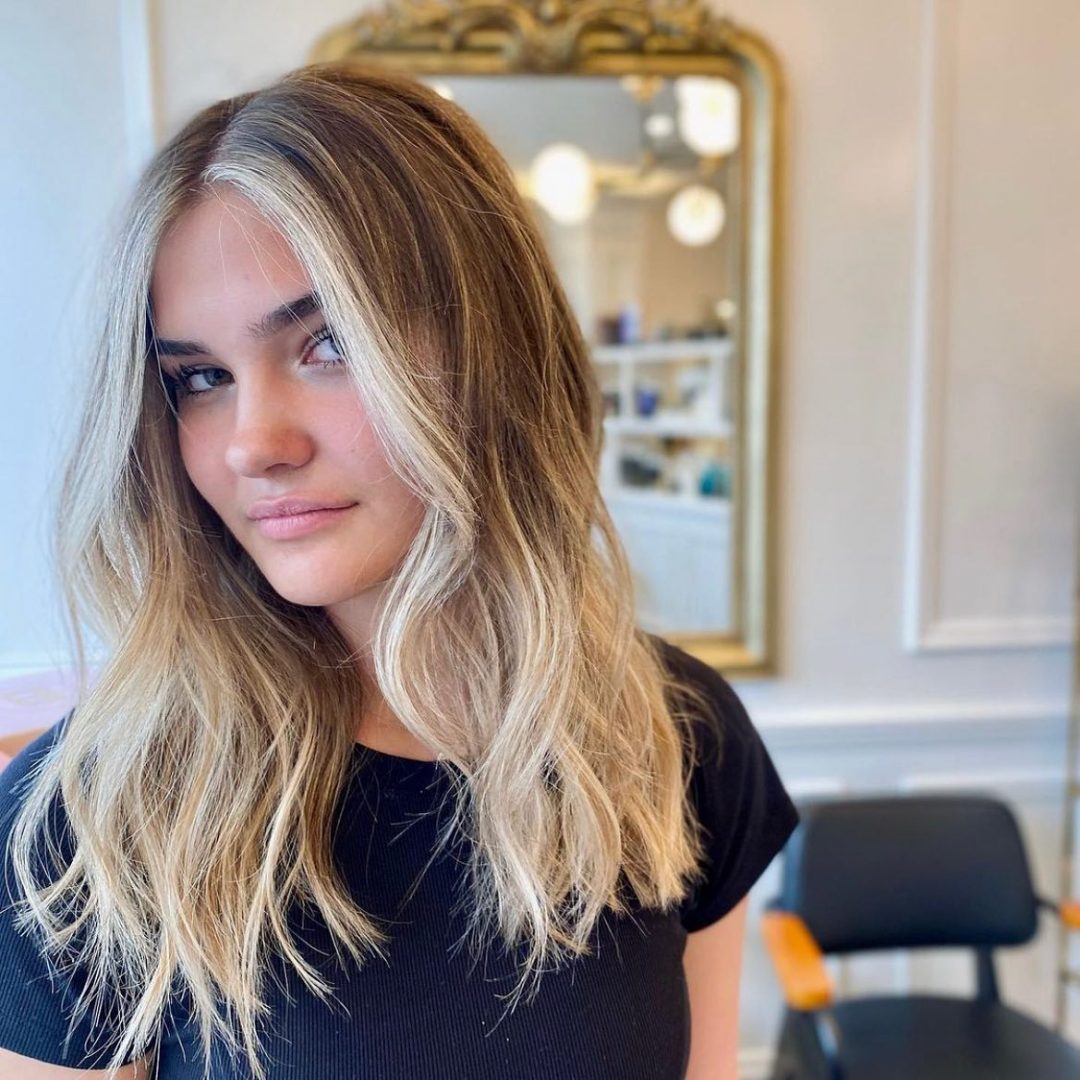 Face Framing Highlights Are The Low Maintenance Color Upgrade You Need