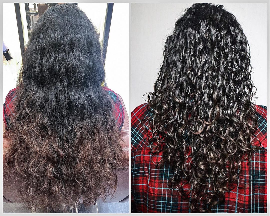 V-shaped long curly hair
