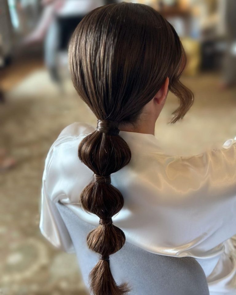25 Striking Homecoming Updos To Impress Every Guest