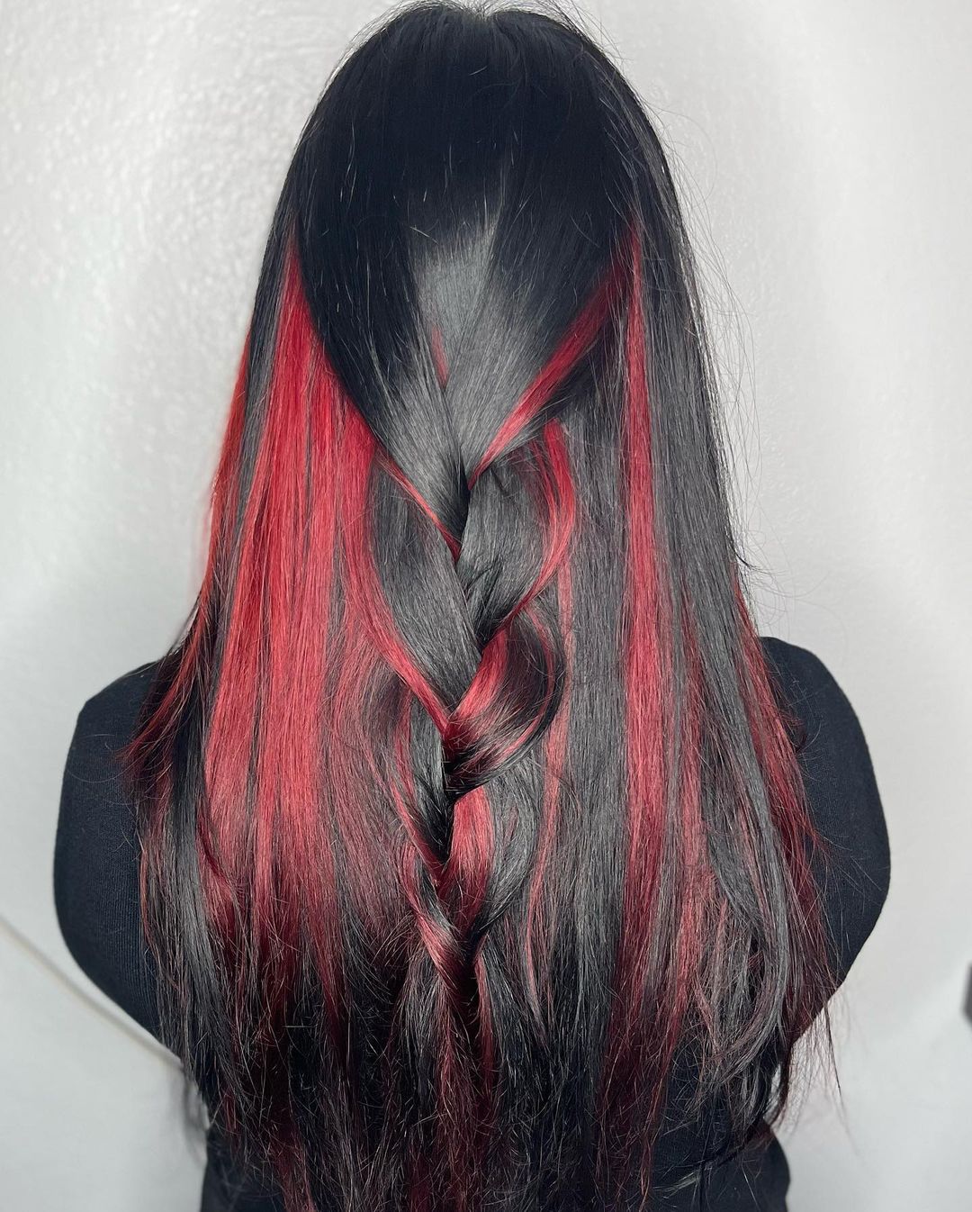 cheveux roux et noirs