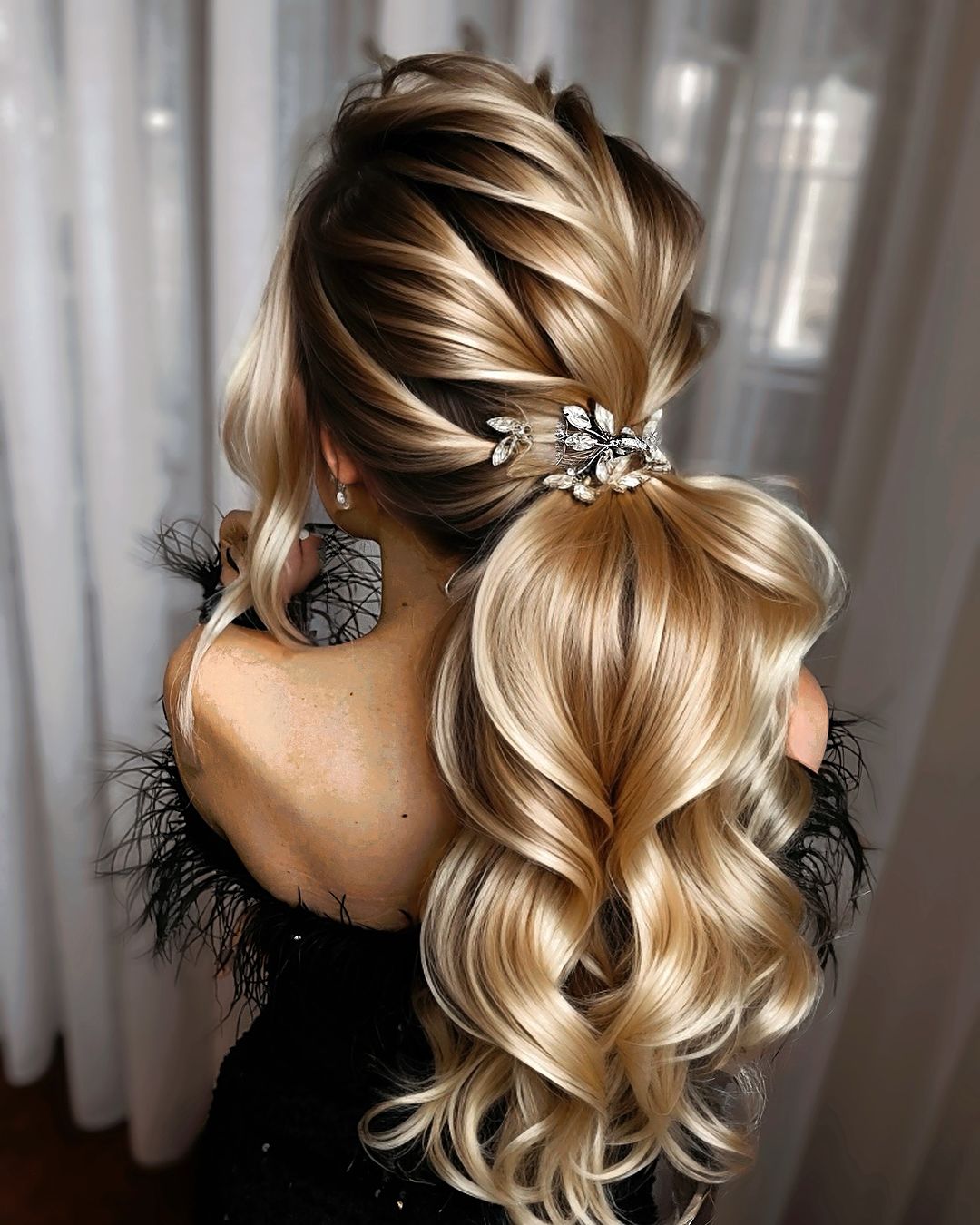 wavy golden blonde long ponytail
