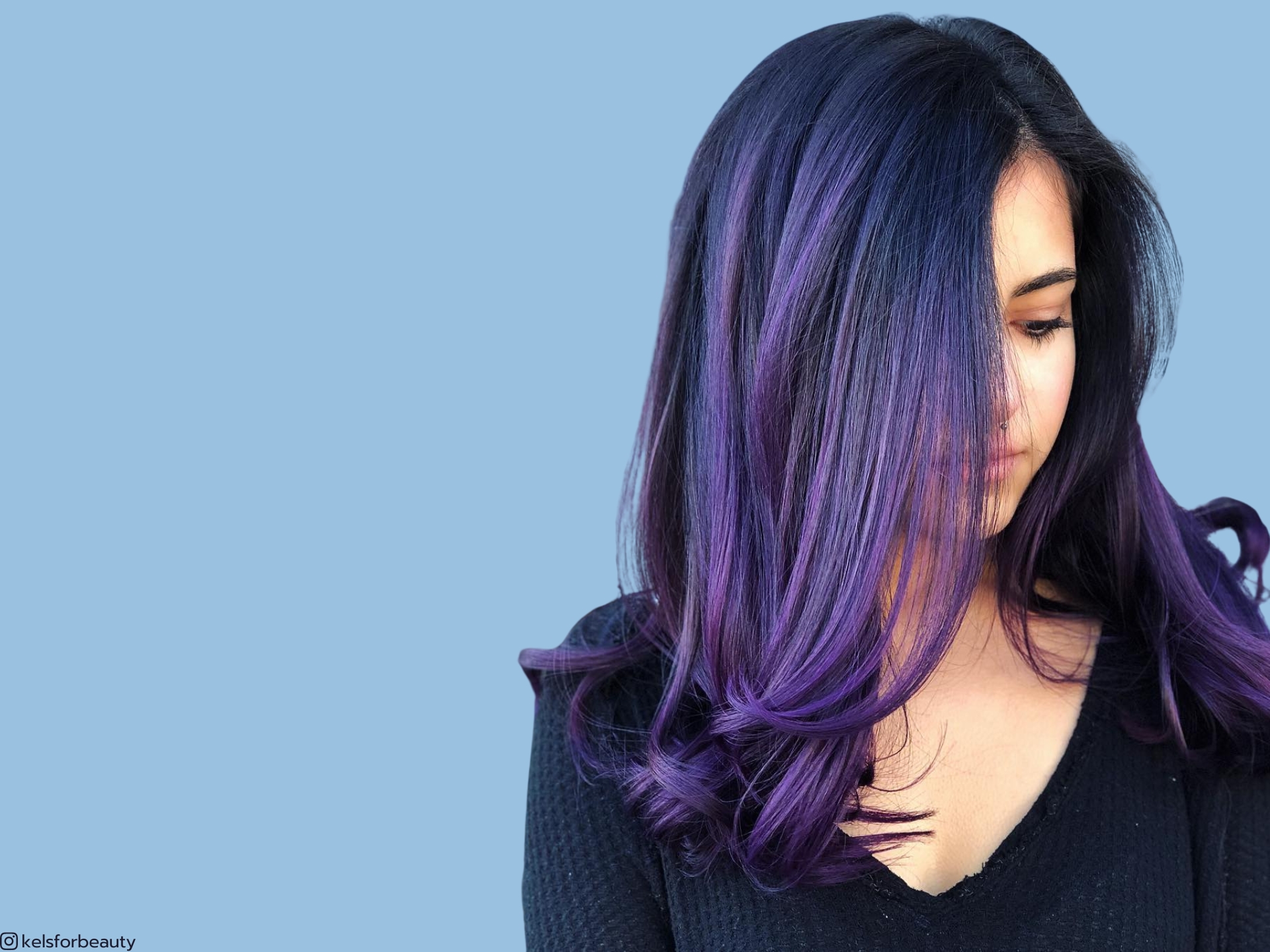 Les magnifiques coiffures violet nuit feront fureur cette année