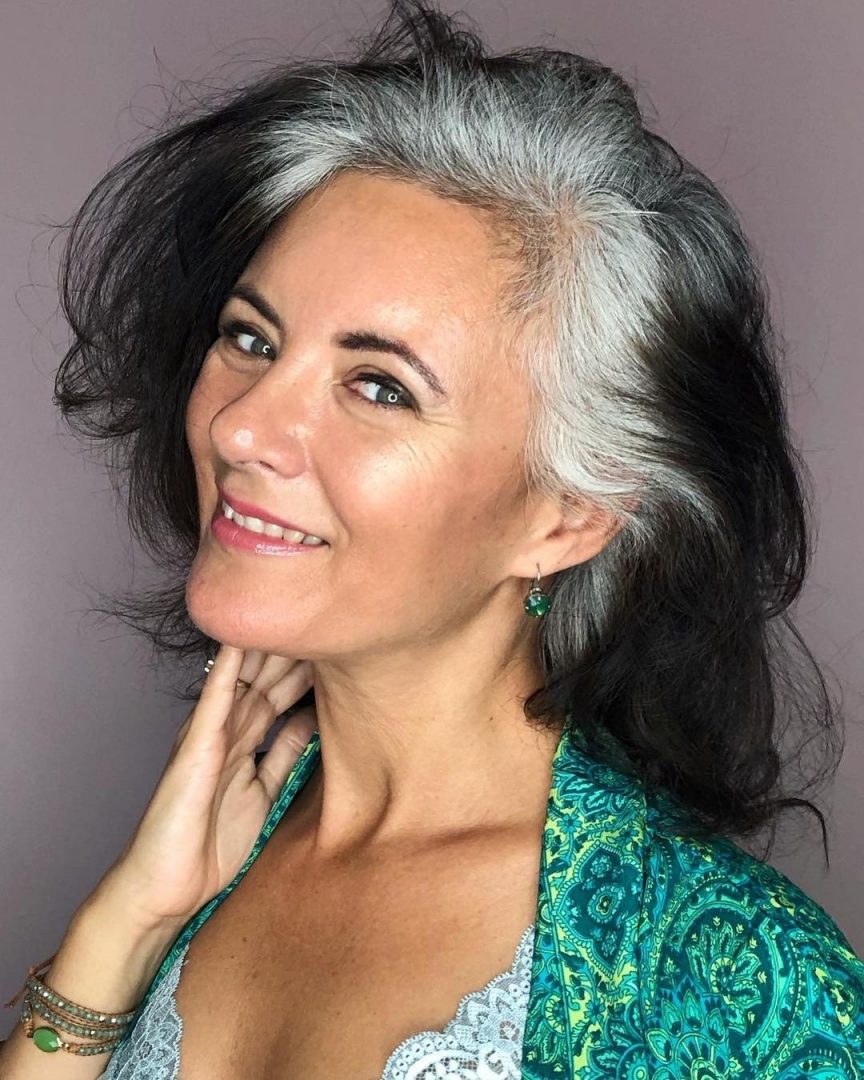 15 Very Layered Medium Hair Ideas Perfect For Women Over 50