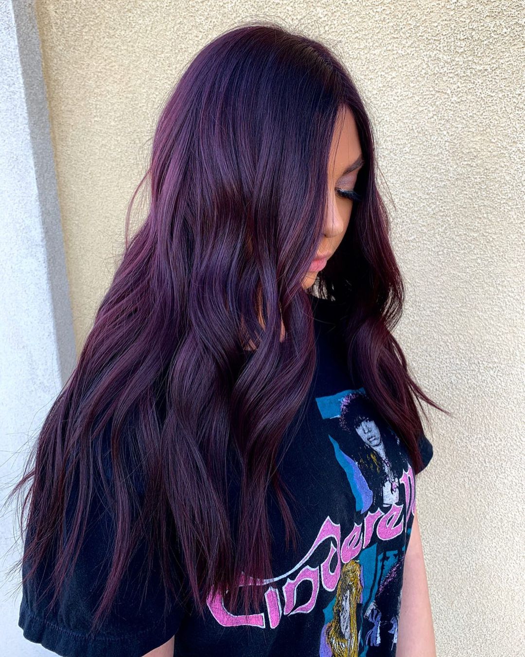 dark purple wavy hairstyle