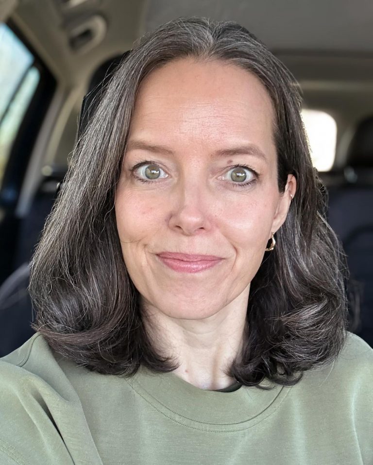 17-best-anti-ageing-hairstyles-for-women-over-60