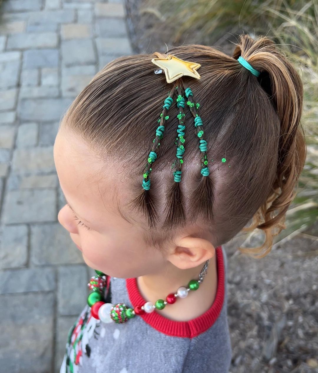 Christmas tree easy hairstyle for little girls