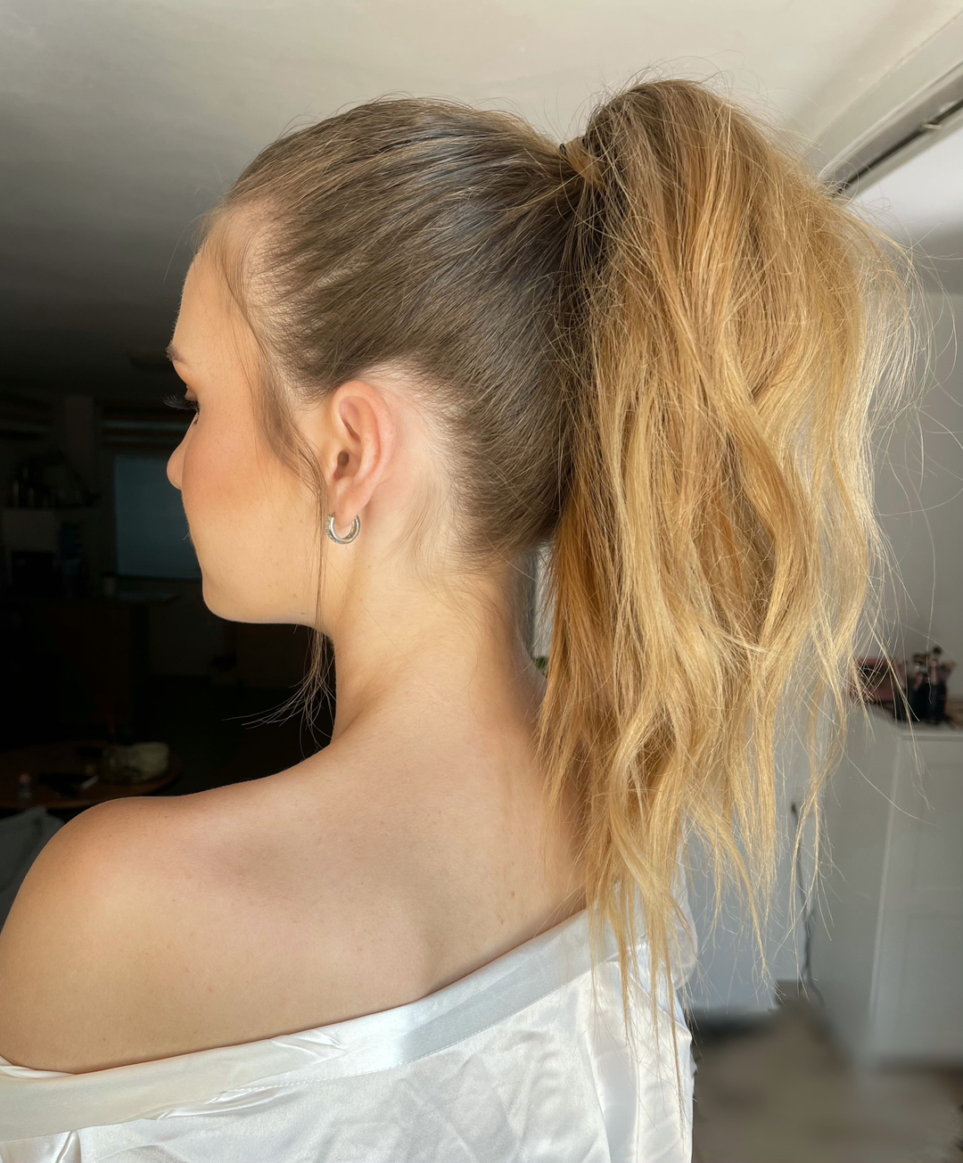 high messy ponytail