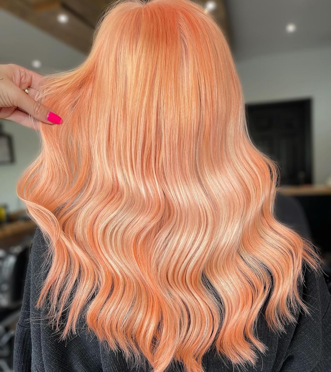 peachy blonde waves