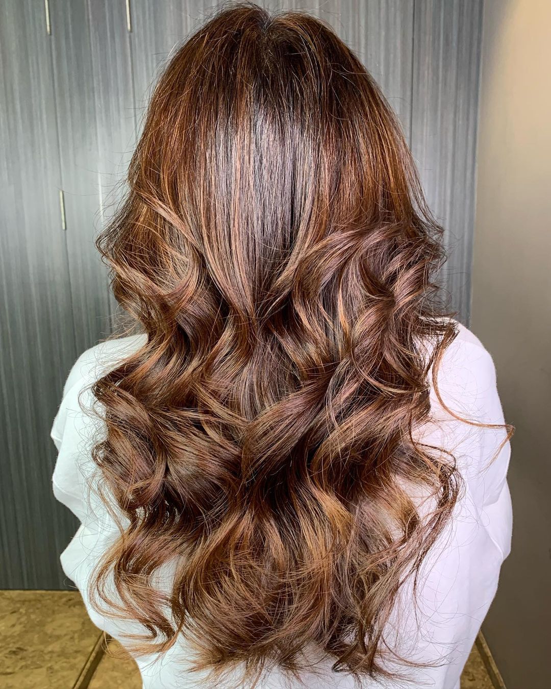 light brown cinnamon wavy hair